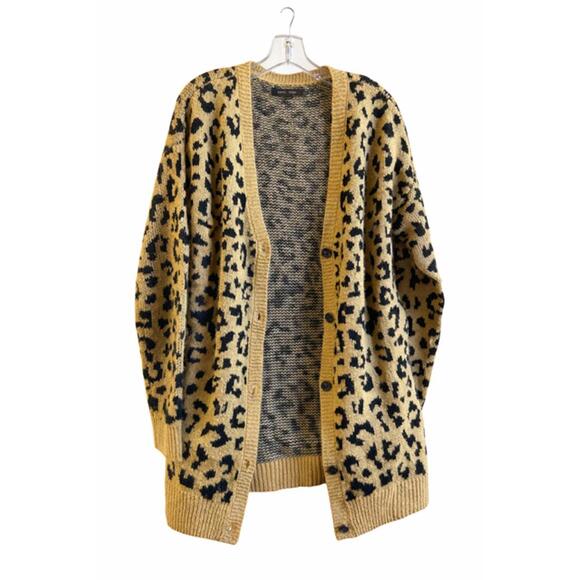 Love Tree Sweaters - Love Tree Leopard Print Button-Up Cardigan Sweater